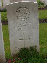 Etaples Military Cemetery - Hunter, James
