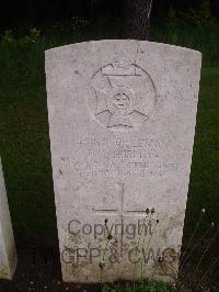 Etaples Military Cemetery - Hurley, B J