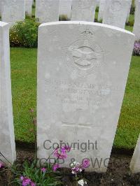 Etaples Military Cemetery - Hustwait, Eric Parsons