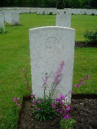 Etaples Military Cemetery - Hyams, Philip