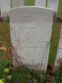 Etaples Military Cemetery - Hyland, A