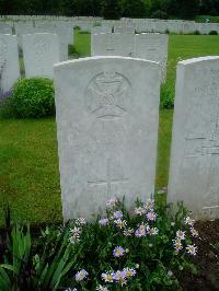 Etaples Military Cemetery - Hymes, J S