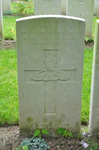Etaples Military Cemetery - Ince, John Frederick