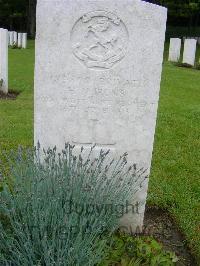 Etaples Military Cemetery - Irons, Henry Harry
