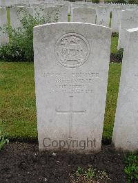 Etaples Military Cemetery - Isherwood, John