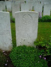 Etaples Military Cemetery - Ives, J W