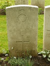 Etaples Military Cemetery - Jackson, J H