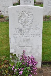 Etaples Military Cemetery - James, Frank