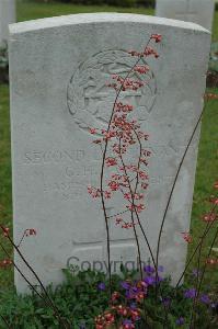 Etaples Military Cemetery - James, G H