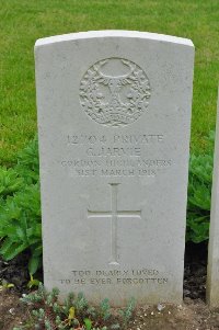 Etaples Military Cemetery - Jarvie, G