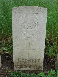 Etaples Military Cemetery - Jeffers, J P