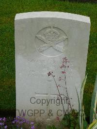 Etaples Military Cemetery - Jeffreys, Leslie Vincent