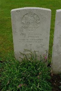 Etaples Military Cemetery - Jepson, J