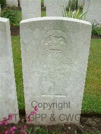 Etaples Military Cemetery - Jerrom, D