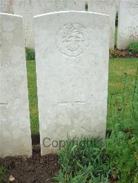 Etaples Military Cemetery - Jesse, G J