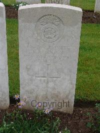 Etaples Military Cemetery - Johnson, Edward