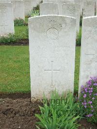 Etaples Military Cemetery - Johnson, Frank Neville