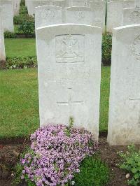 Etaples Military Cemetery - Johnson, George William
