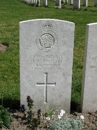 Etaples Military Cemetery - Johnson, Harry Millard