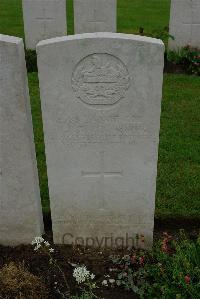 Etaples Military Cemetery - Johnson, Joseph