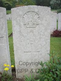 Etaples Military Cemetery - Johnson, William James