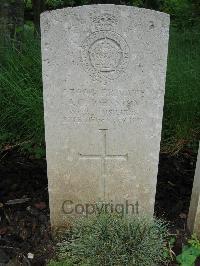Etaples Military Cemetery - Johnston, Arthur George