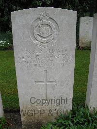 Etaples Military Cemetery - Johnston, George