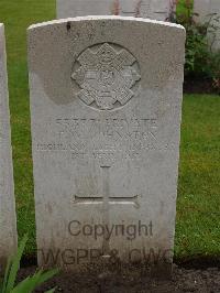 Etaples Military Cemetery - Johnston, Thomas Wright