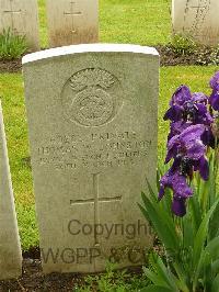 Etaples Military Cemetery - Johnston, Thomas Wilkie