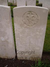 Etaples Military Cemetery - Johnstone, W