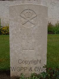 Etaples Military Cemetery - Jones, Arthur Edward