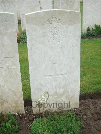 Etaples Military Cemetery - Jones, A R