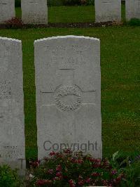 Etaples Military Cemetery - Jones, Bertram John