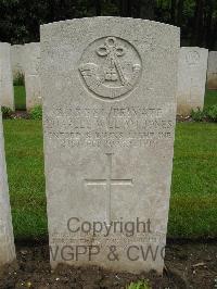 Etaples Military Cemetery - Jones, Charles William