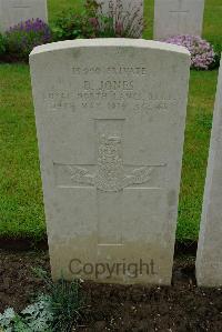 Etaples Military Cemetery - Jones, D