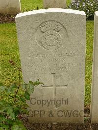 Etaples Military Cemetery - Jones, David