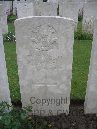 Etaples Military Cemetery - Jones, D J