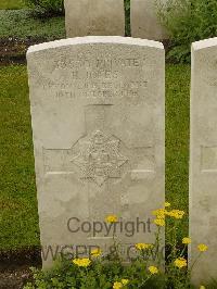 Etaples Military Cemetery - Jones, H
