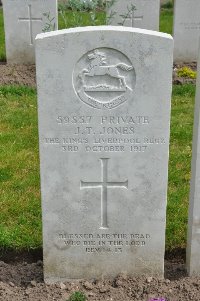 Etaples Military Cemetery - Jones, J T