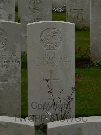 Etaples Military Cemetery - Jones, Leslie Price
