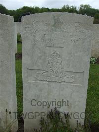 Etaples Military Cemetery - Jones, Percy Gainham