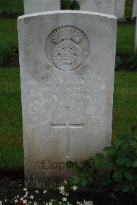 Etaples Military Cemetery - Jones, R T