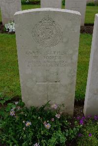 Etaples Military Cemetery - Jones, W