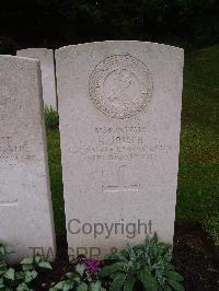 Etaples Military Cemetery - Joseph, Mzruti