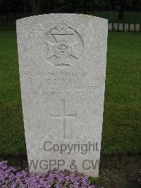 Etaples Military Cemetery - Judd, Ernest Charles