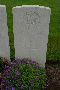 Etaples Military Cemetery - Jukes, William