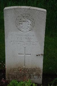 Etaples Military Cemetery - Jupe, Thomas Leslie