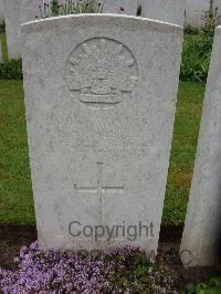 Etaples Military Cemetery - Juster, Leslie Manson