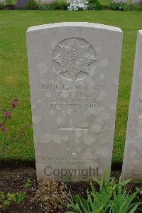 Etaples Military Cemetery - Kane, P