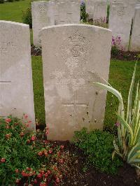 Etaples Military Cemetery - Kavanagh, Eugene